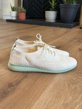 Cole Haan Women's Size 8.5 Off-White ZERØGRAND Wingtip Oxfords
